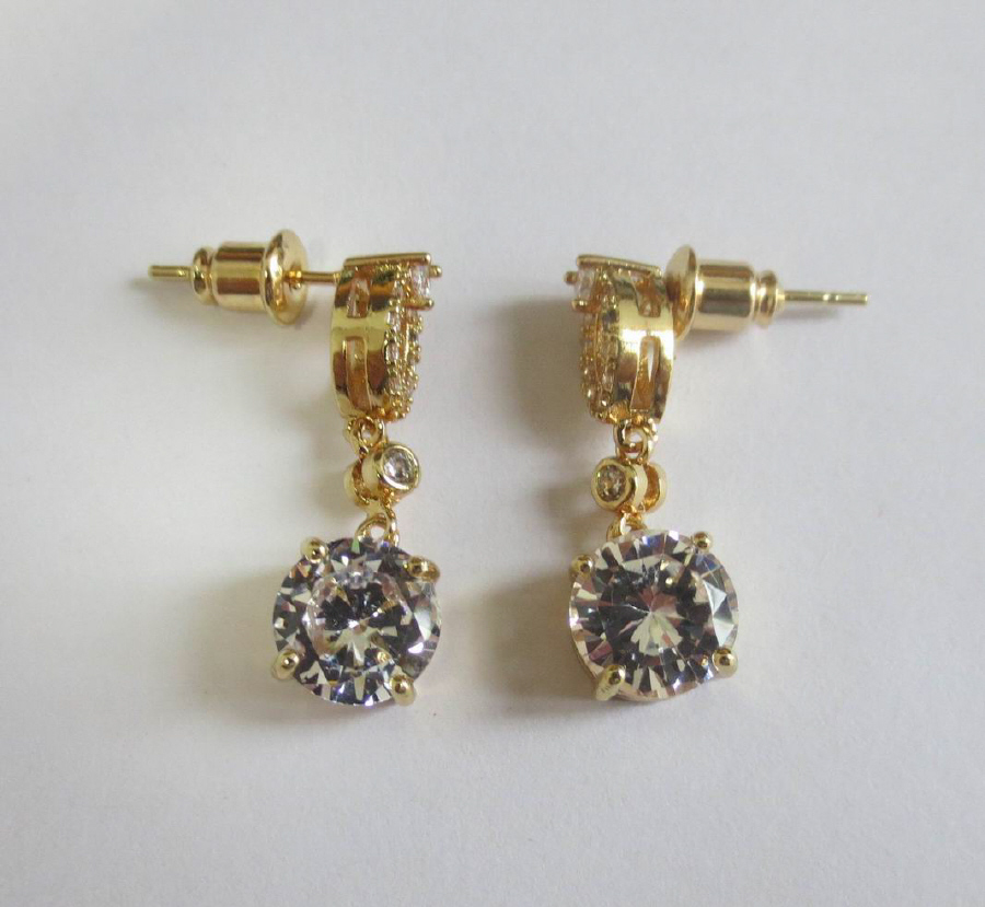 CLEAR ROUND CZ DROP EARRINGS IN GOLD